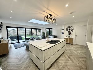 Photo 4- click for photo gallery